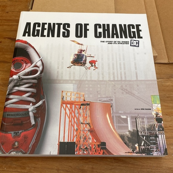Boxed Edition DC Shoes Agents of Change Softcover Coffee Table Book - Picture 1 of 6